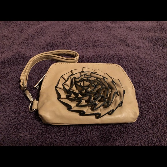 Leather Wristlet w Raised Flower - Picture 2 of 6